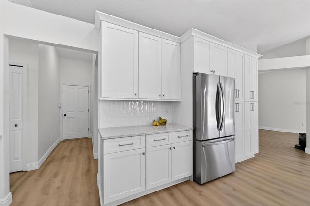 5608 OSPREY PARK PLACE, Lithia, FL 33547