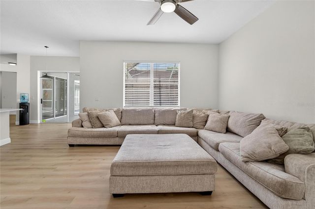 5608 OSPREY PARK PLACE, Lithia, FL 33547