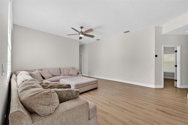 5608 OSPREY PARK PLACE, Lithia, FL 33547