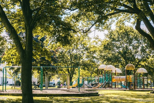 303 Forest Avenue, Royal Oak, MI 48067