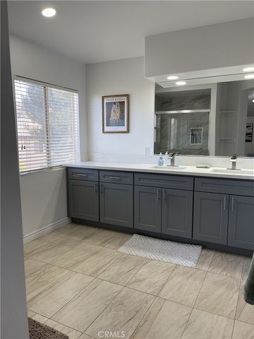 12236 Via Santa Lucia, Sylmar, CA 91342