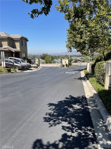 12236 Via Santa Lucia, Sylmar, CA 91342