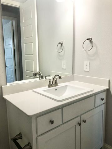 12978 Wimbledon Way, Farmers Branch, TX 75234