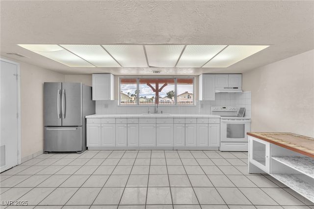 2130 East Maule Avenue, Las Vegas, NV 89119