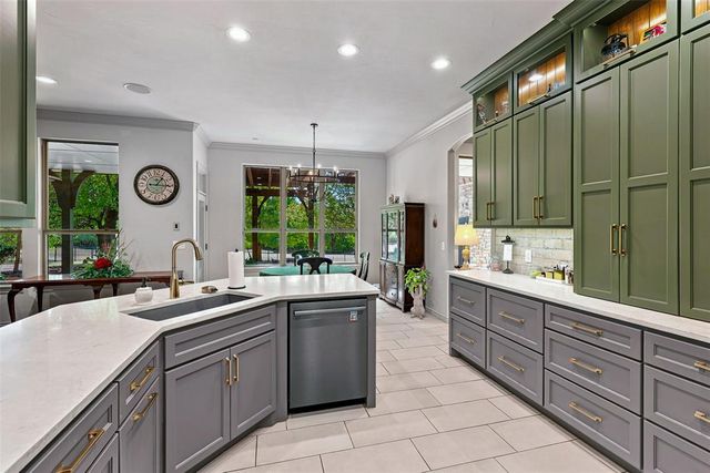 432 Hollowdale, Edmond, OK 73003