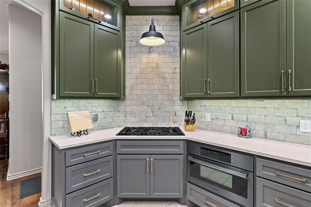 432 Hollowdale, Edmond, OK 73003