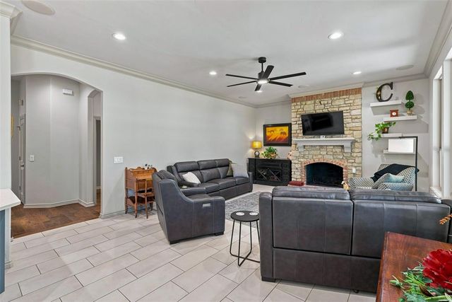 432 Hollowdale, Edmond, OK 73003