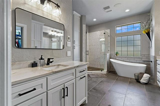 432 Hollowdale, Edmond, OK 73003