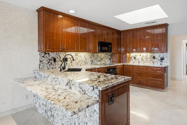 114 Columbia Drive, Rancho Mirage, CA 92270