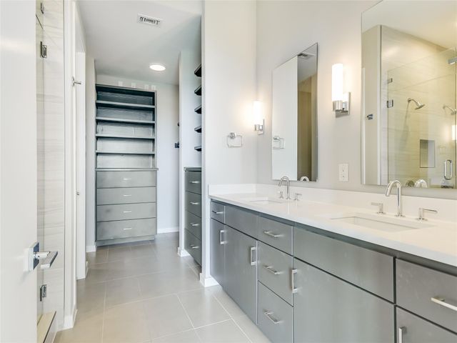 5921 Hi Line RD 2.402, Austin, TX 78734