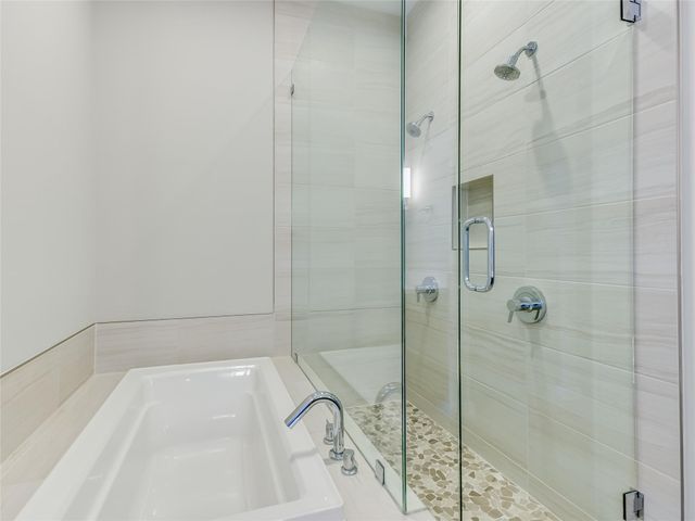 5921 Hi Line RD 2.402, Austin, TX 78734