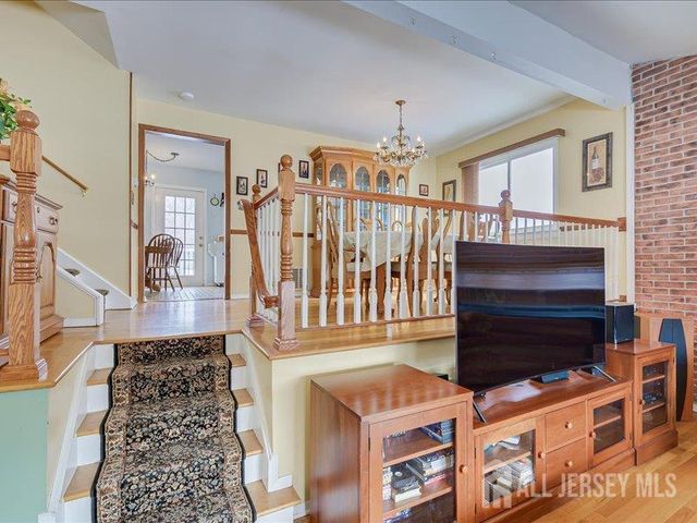 38 Karen Place, Edison, NJ 08817