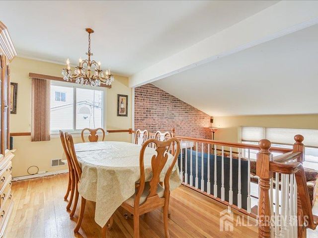 38 Karen Place, Edison, NJ 08817