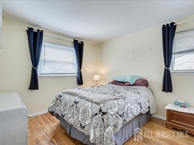 38 Karen Place, Edison, NJ 08817