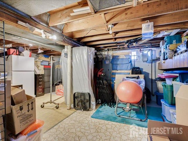 38 Karen Place, Edison, NJ 08817