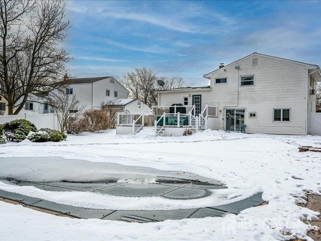 38 Karen Place, Edison, NJ 08817