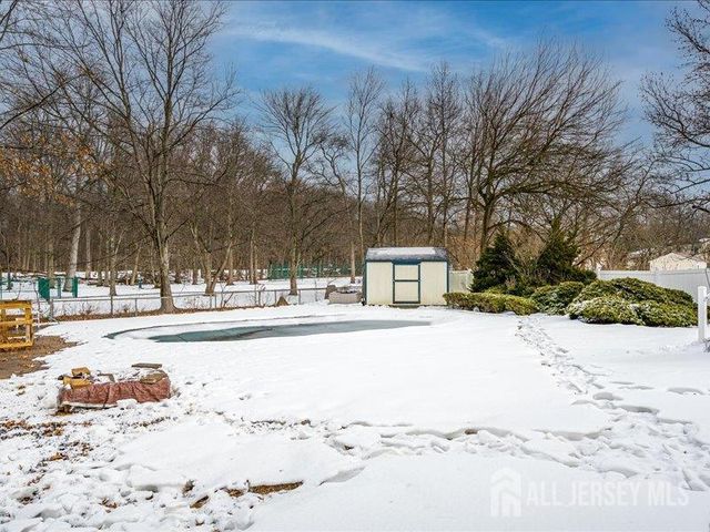 38 Karen Place, Edison, NJ 08817