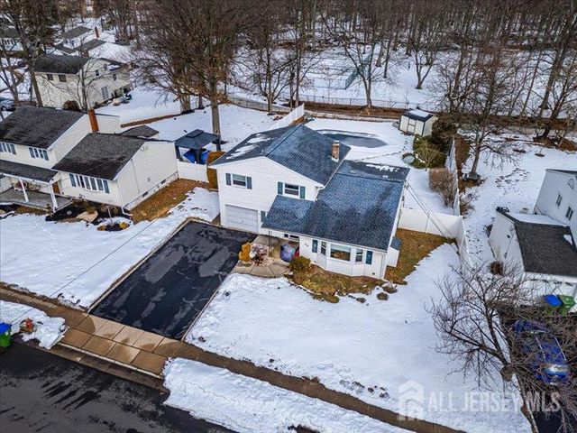 38 Karen Place, Edison, NJ 08817