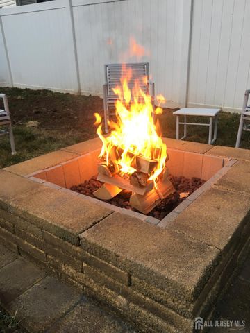 38 Karen Place, Edison, NJ 08817