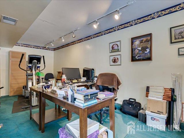 38 Karen Place, Edison, NJ 08817