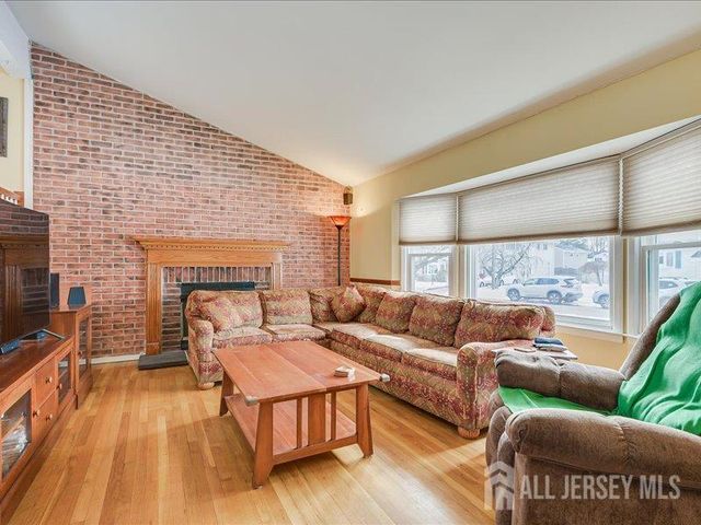 38 Karen Place, Edison, NJ 08817