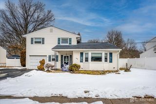 38 Karen Place, Edison, NJ 08817