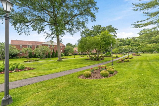 9 Bryant Crescent 1G, White Plains, NY 10605