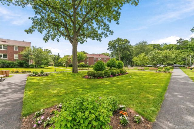 9 Bryant Crescent 1G, White Plains, NY 10605