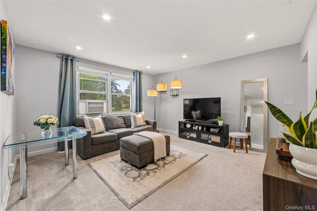 9 Bryant Crescent 1G, White Plains, NY 10605