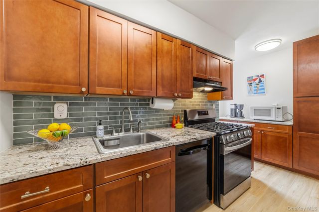 9 Bryant Crescent 1G, White Plains, NY 10605