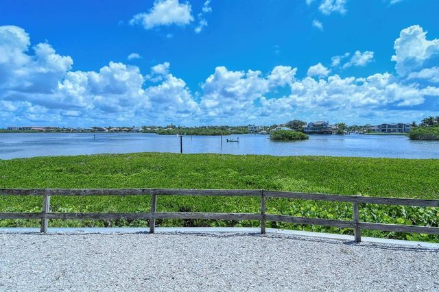 6047 E PEPPERTREE WAY 224, Sarasota, FL 34242