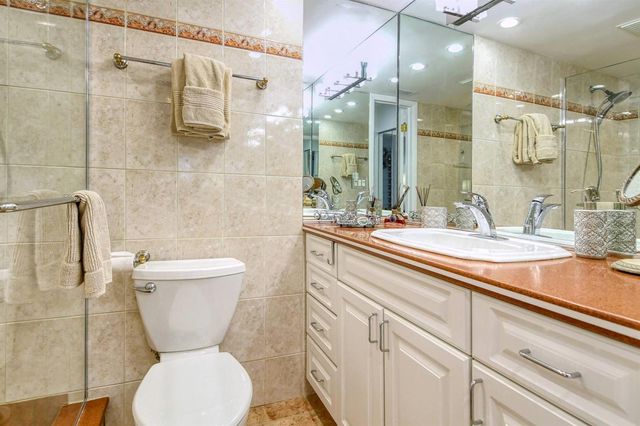 6047 E PEPPERTREE WAY 224, Sarasota, FL 34242