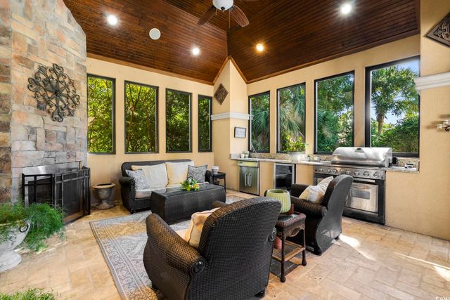 407 Pinecrest Dr., Myrtle Beach, SC 29572