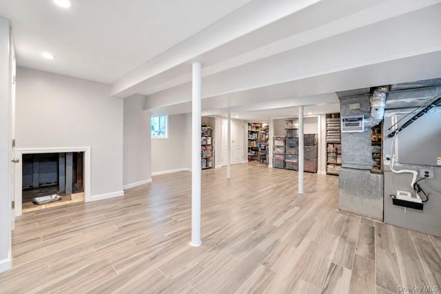 919 Park Court, Valley Stream, NY 11581