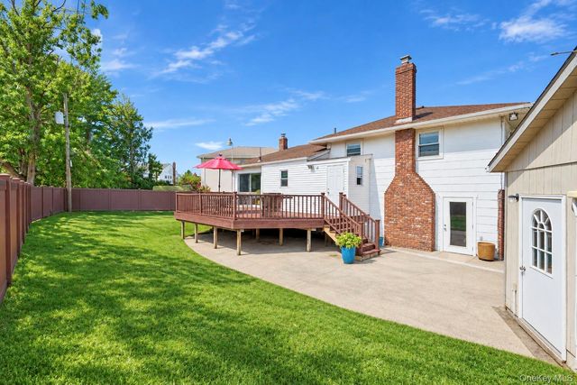 919 Park Court, Valley Stream, NY 11581