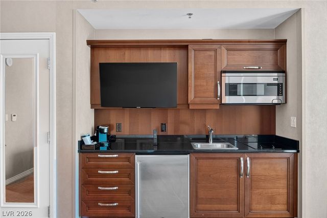145 East Harmon Avenue 2011, Las Vegas, NV 89109