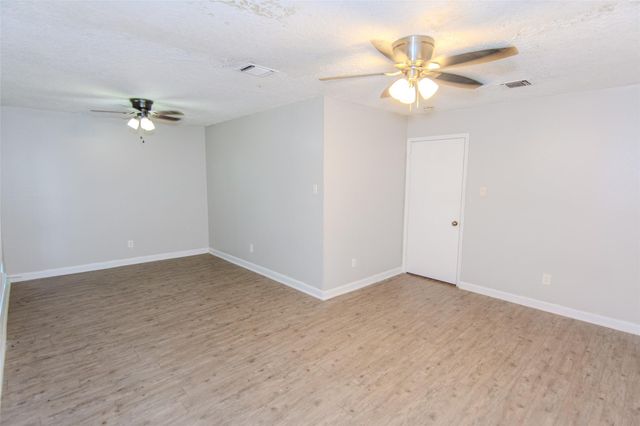 116 White Cedar Street, Houston, TX 77015