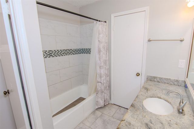 116 White Cedar Street, Houston, TX 77015
