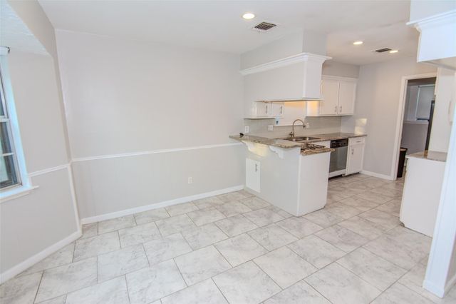 116 White Cedar Street, Houston, TX 77015