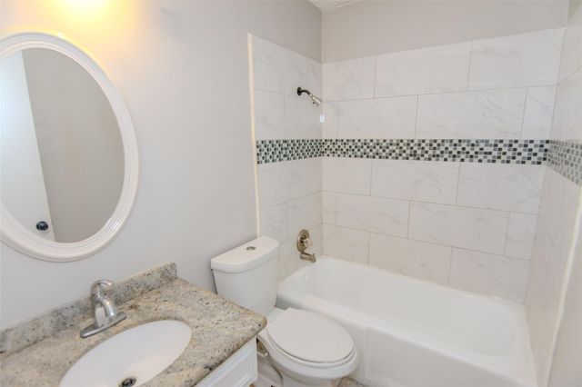 116 White Cedar Street, Houston, TX 77015