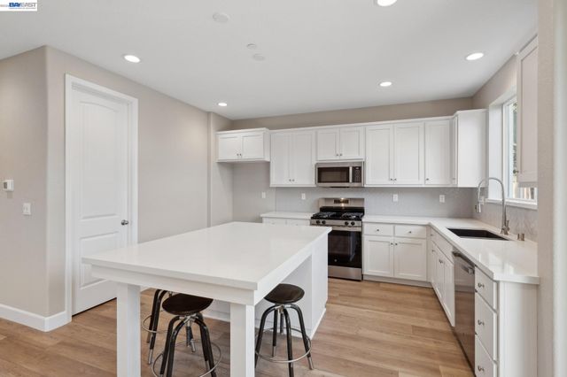 1301 Sunningdale Lane, Fairfield, CA 94533