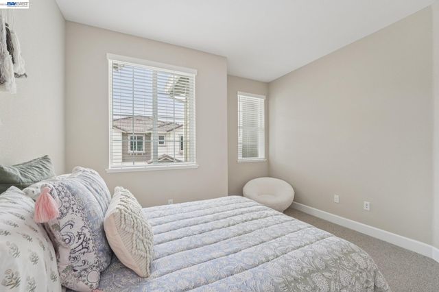 1301 Sunningdale Lane, Fairfield, CA 94533