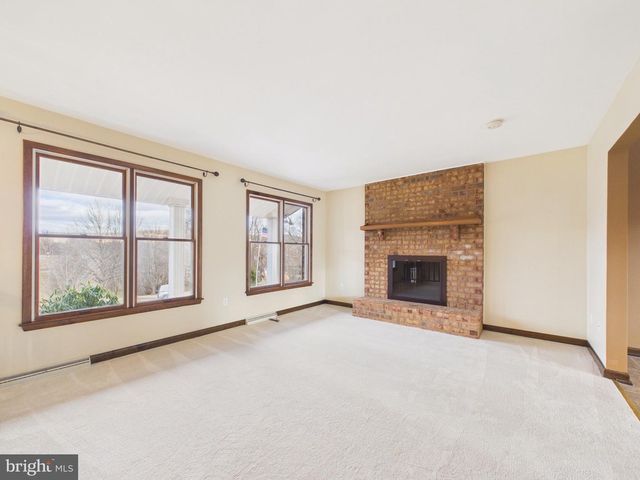 1109 MATAMORAS RD, Halifax, PA 17032