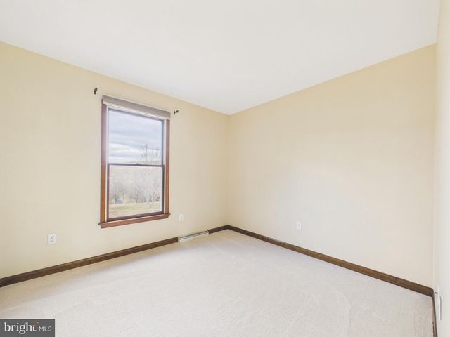 1109 MATAMORAS RD, Halifax, PA 17032