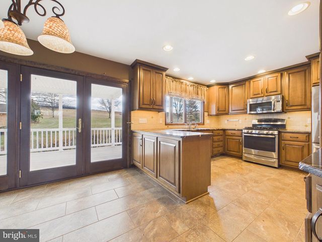 1109 MATAMORAS RD, Halifax, PA 17032