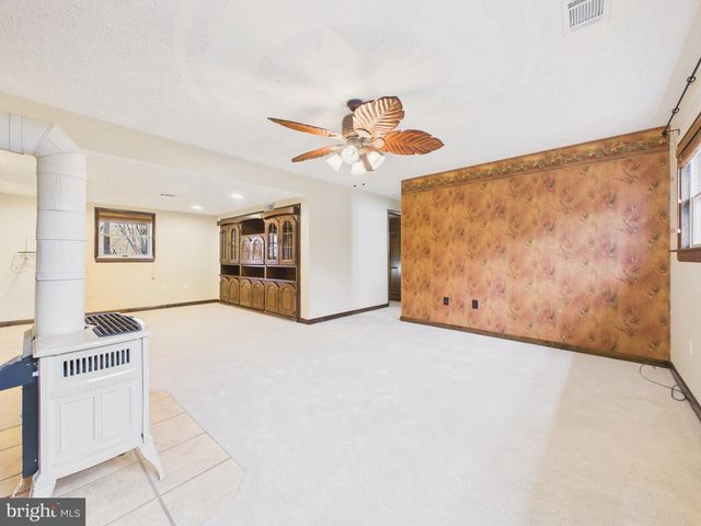 1109 MATAMORAS RD, Halifax, PA 17032