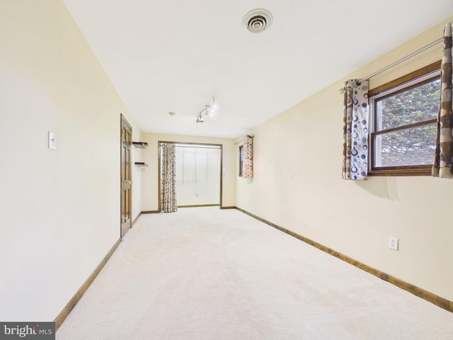 1109 MATAMORAS RD, Halifax, PA 17032