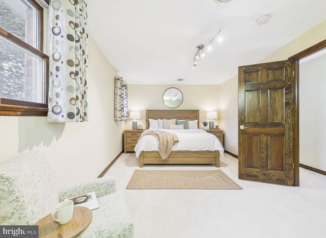 1109 MATAMORAS RD, Halifax, PA 17032