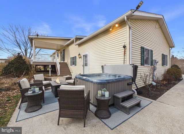 1109 MATAMORAS RD, Halifax, PA 17032