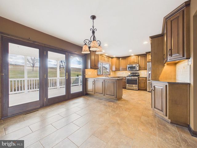 1109 MATAMORAS RD, Halifax, PA 17032